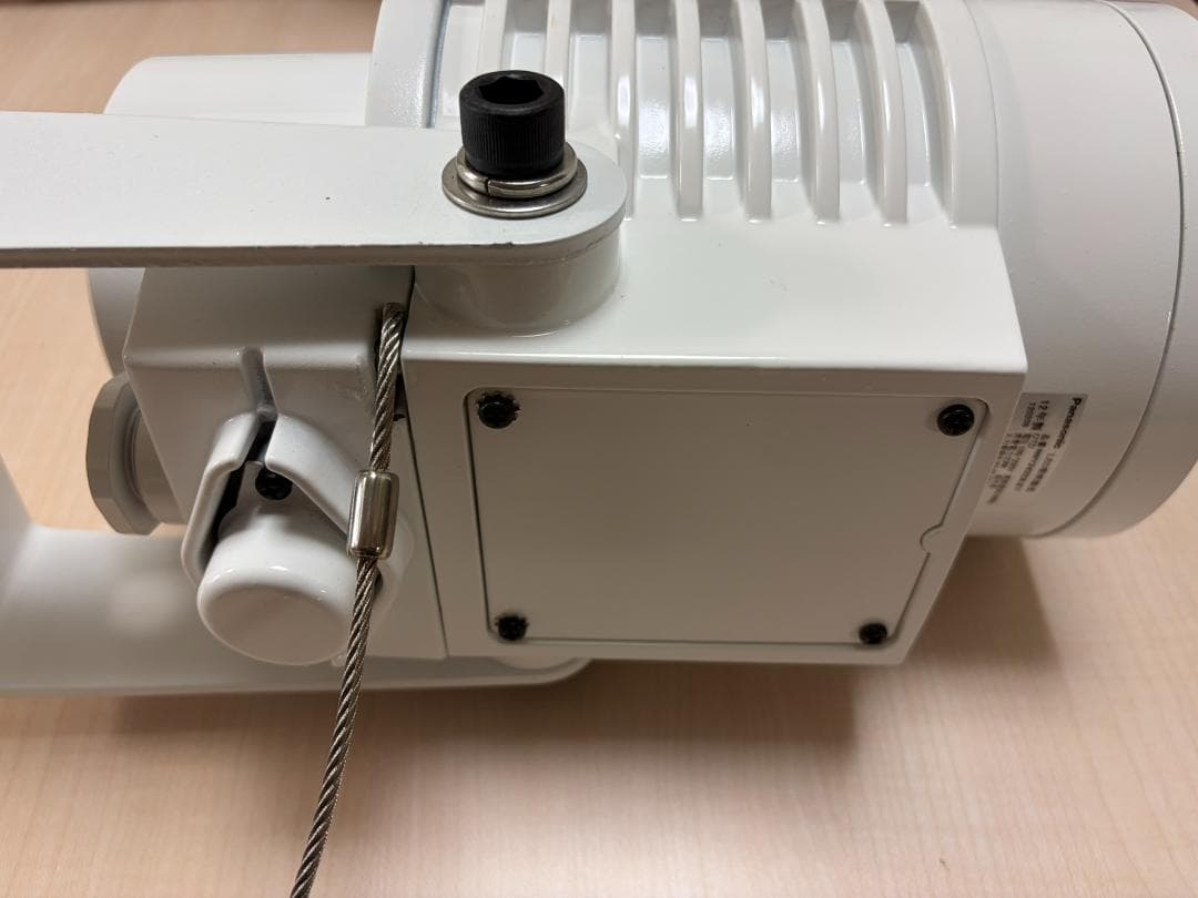 連休値引き‼️保管商品‼❷Pana NNY24323LE7 白色 LEDスポット