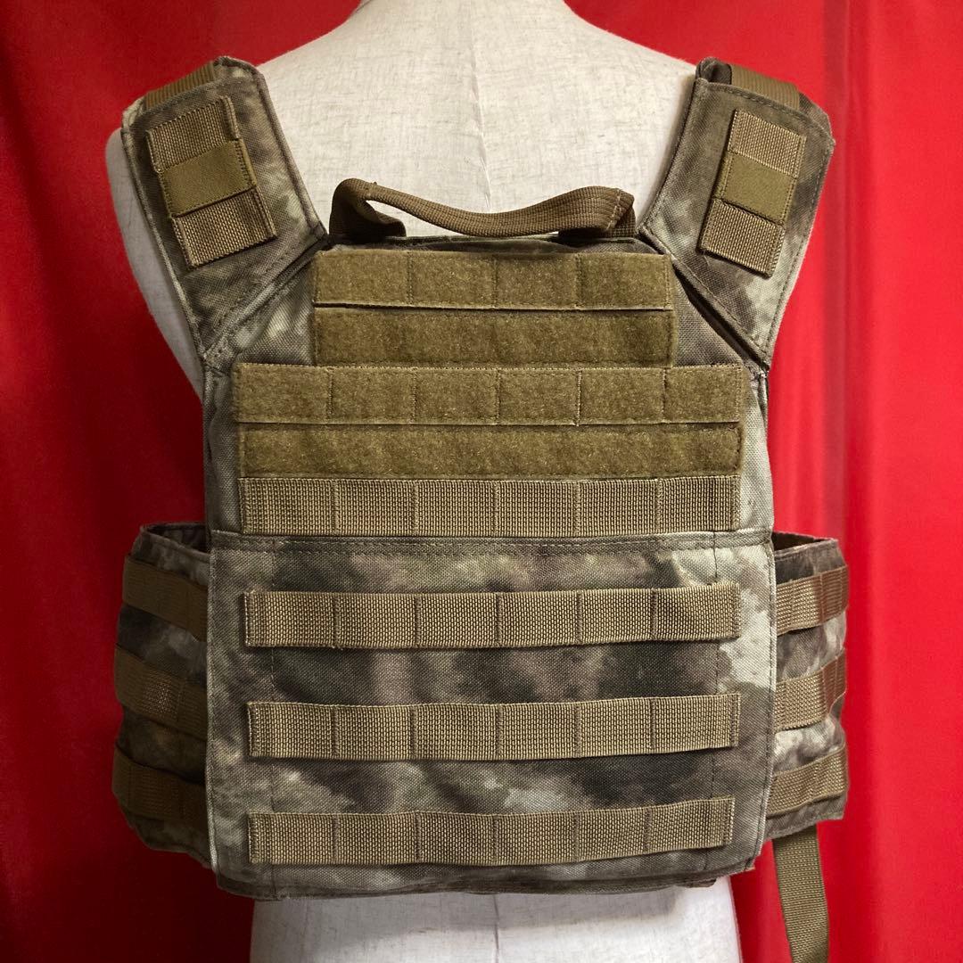 SHELLBACKTACTICALバンシープレートキャリア 実物プレート付
