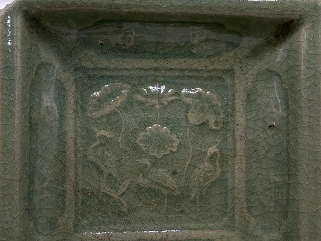 耀州窯青磁　蓮鷺紋角皿② 福如東海寿比南山　送料込み260120