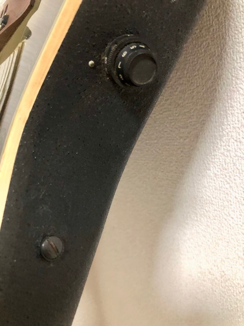 OvationエレアコギターULTRA Series MODEL No.1528