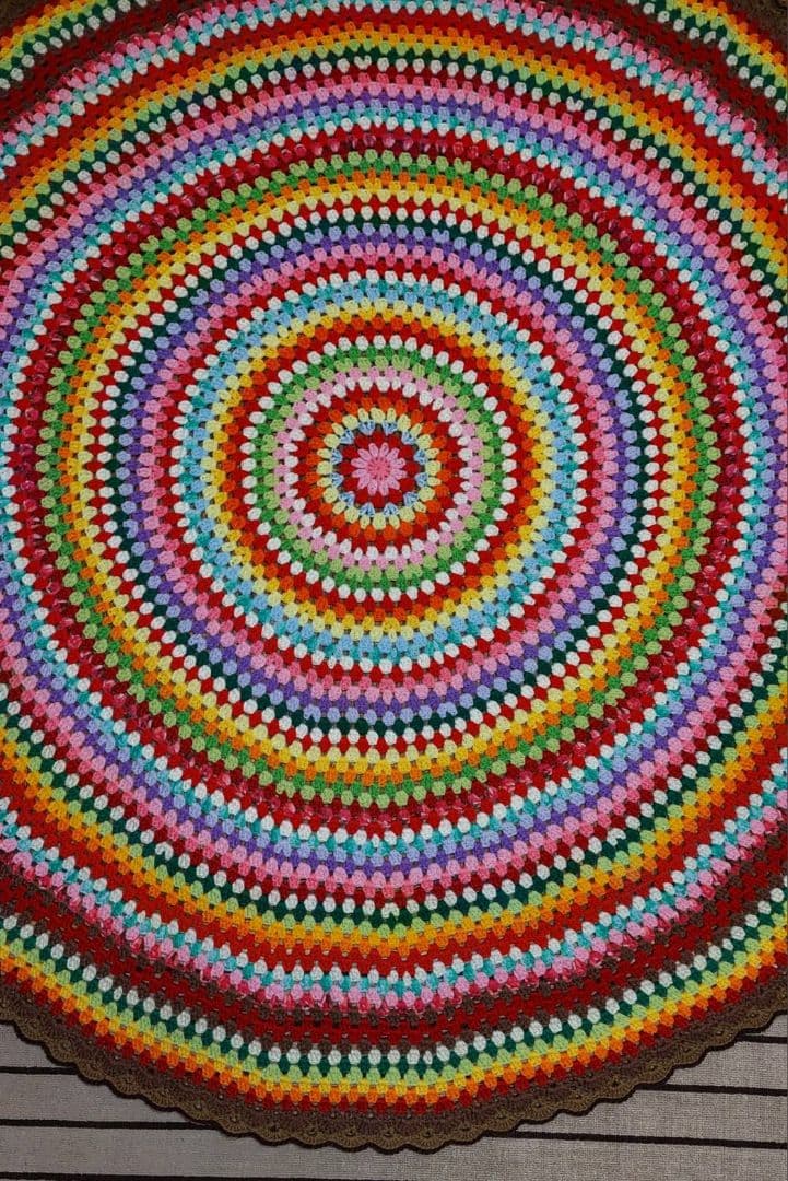 ハンドメイド☆かぎ針編み☆円形カバー☆グラニーステッチ☆