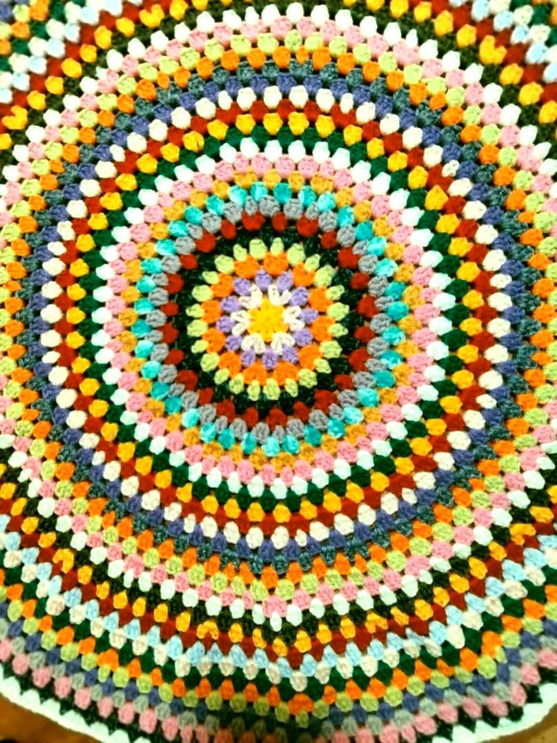 ハンドメイド☆かぎ針編み☆円形カバー☆グラニーステッチ☆