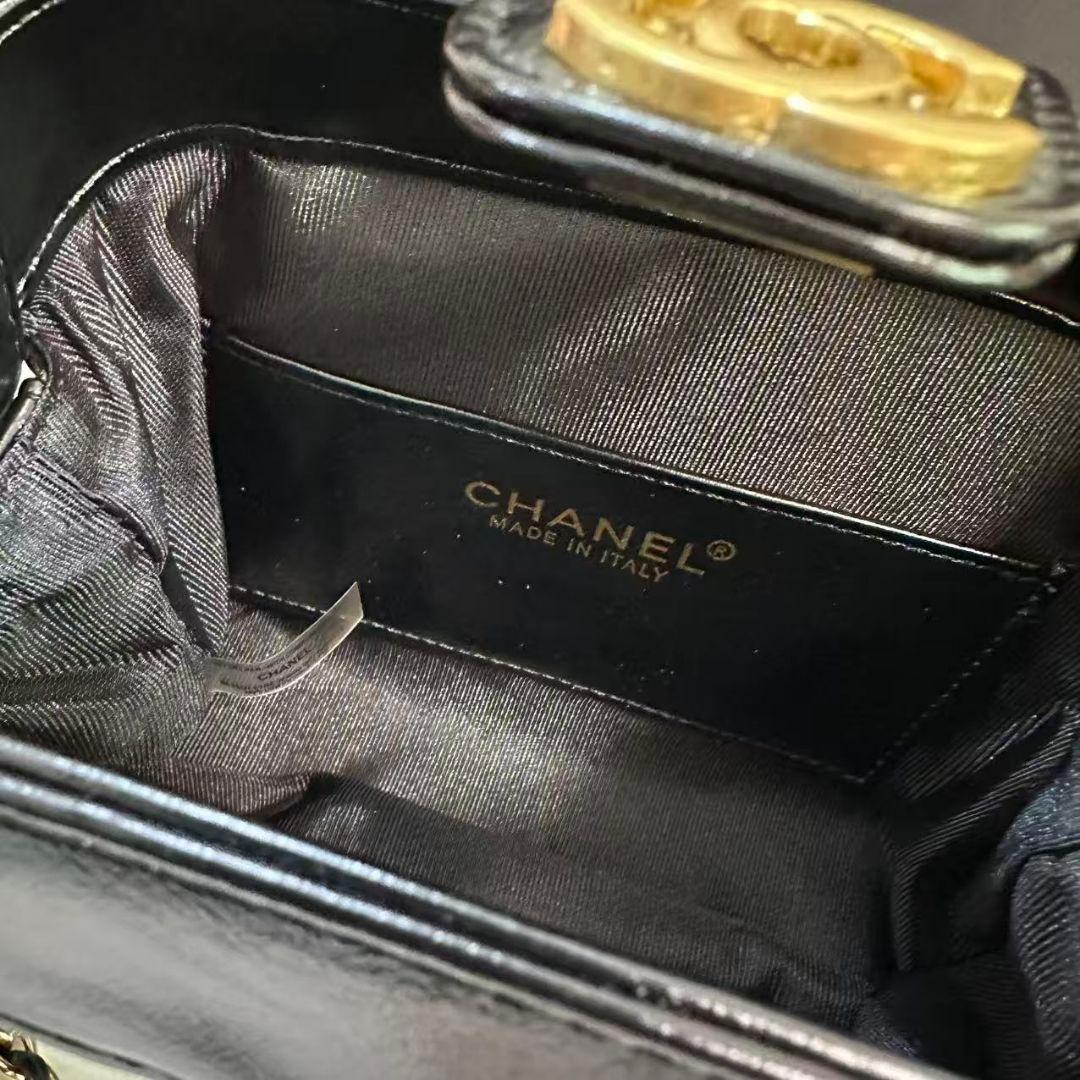 CHANEL黒シャネル ショルダーバッグ がま口ボストン型 ノベルティ