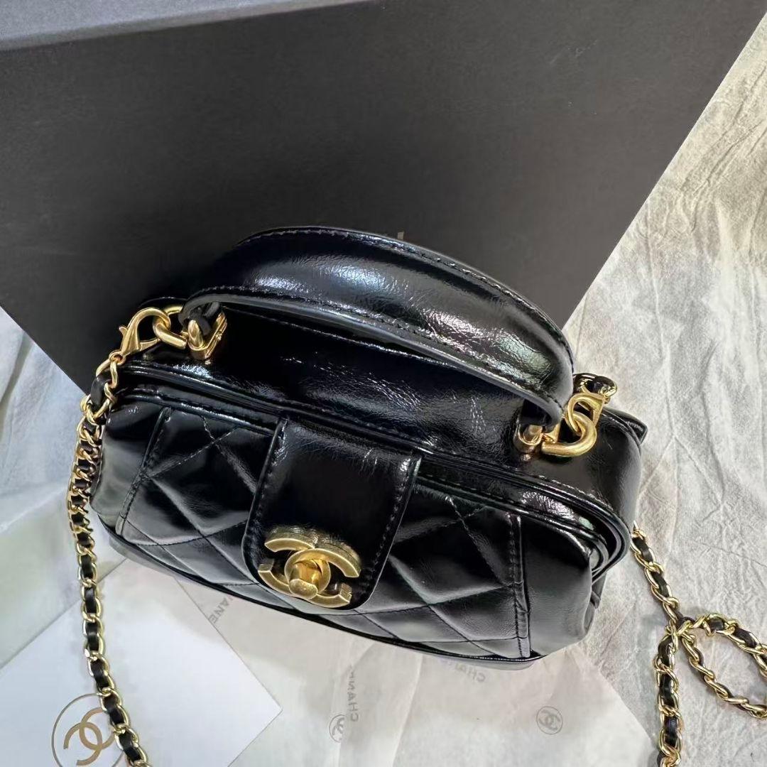 CHANEL黒シャネル ショルダーバッグ がま口ボストン型 ノベルティ