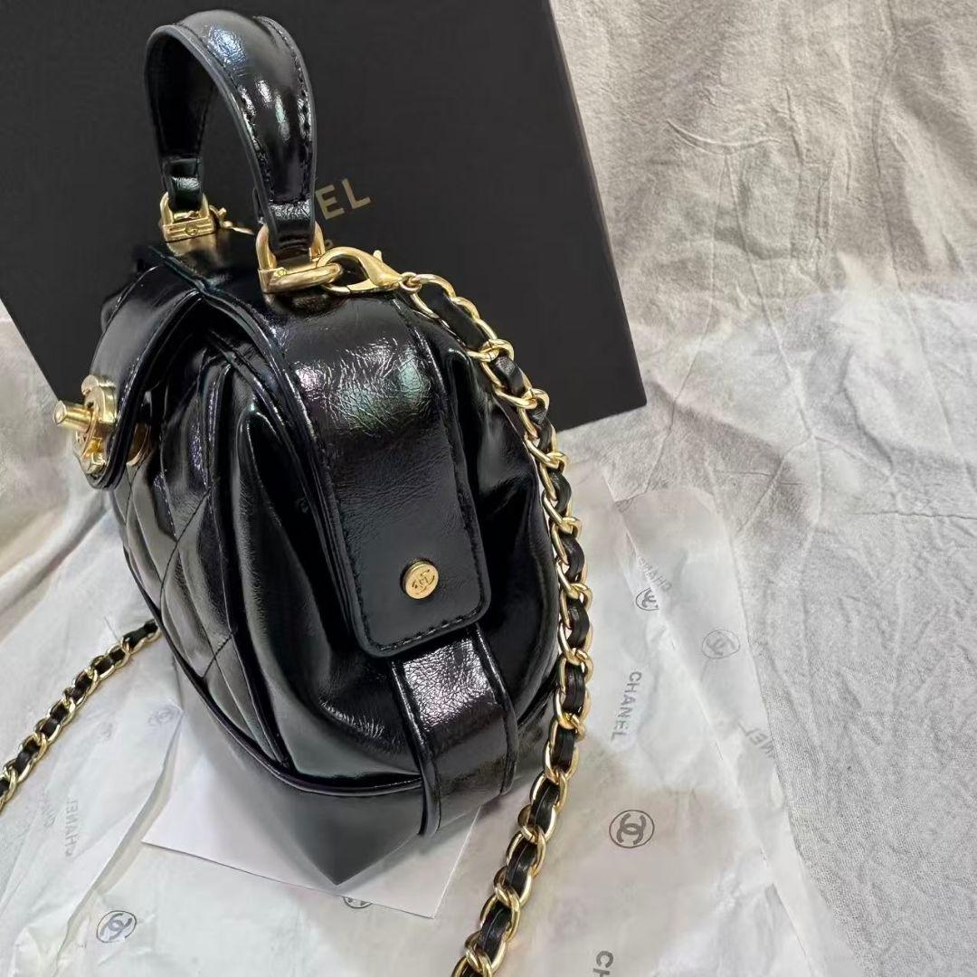 CHANEL黒シャネル ショルダーバッグ がま口ボストン型 ノベルティ