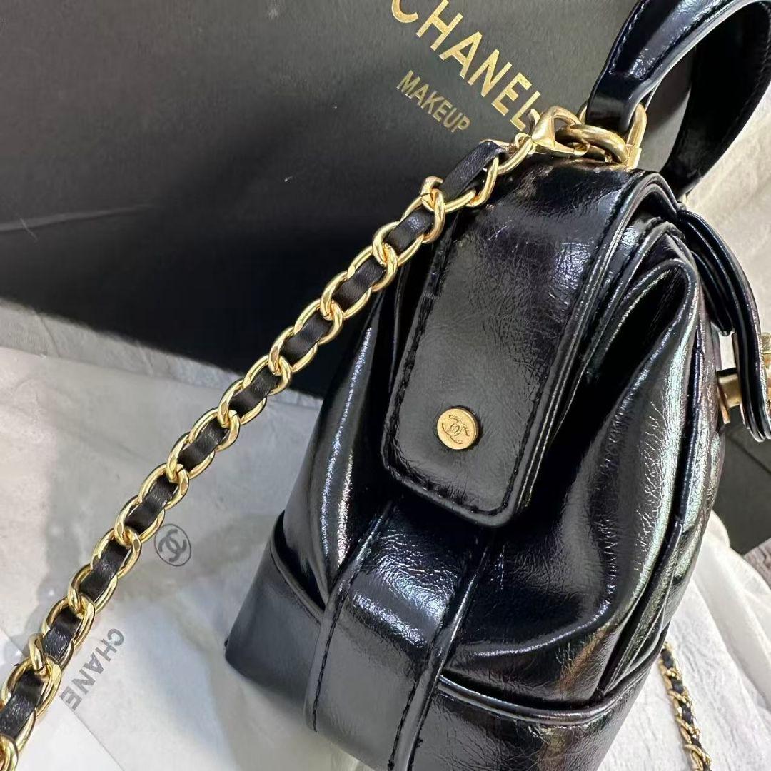 CHANEL黒シャネル ショルダーバッグ がま口ボストン型 ノベルティ