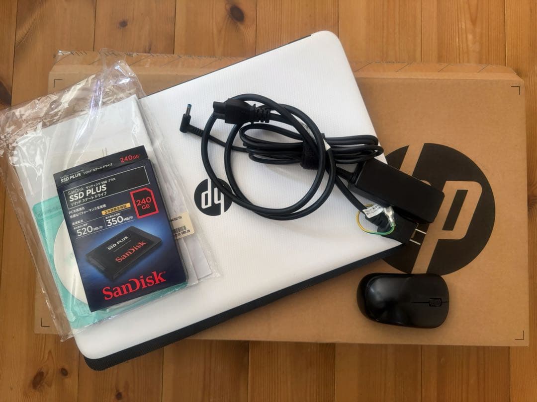 HP ノートパソコン 15.6インチSSD換装済メモリー4GB TPN-C126