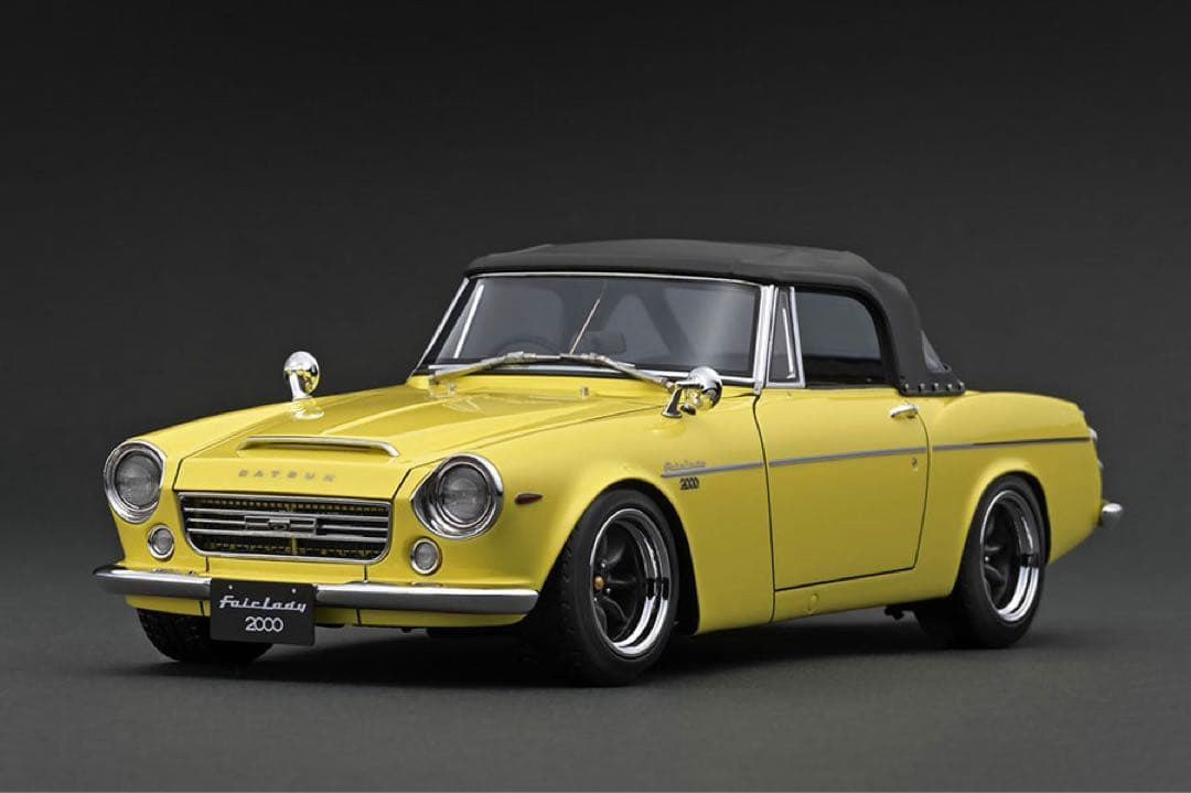 ミニカー IG2714 1/18 DATSUN Fairlady 2000