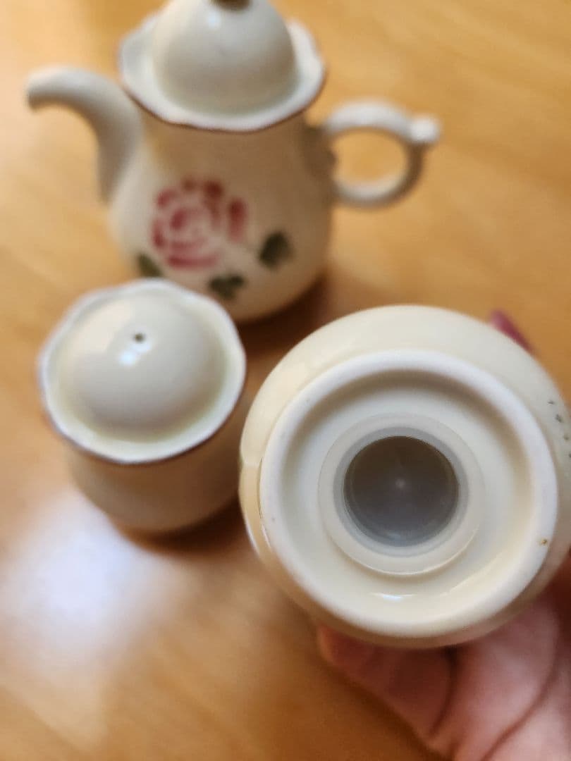 マニー　ローズ　陶器調味料セット