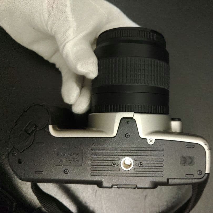 【キャノン】　Canon　フィルム 一眼レフ　EOS Kiss　(初期動作OK)