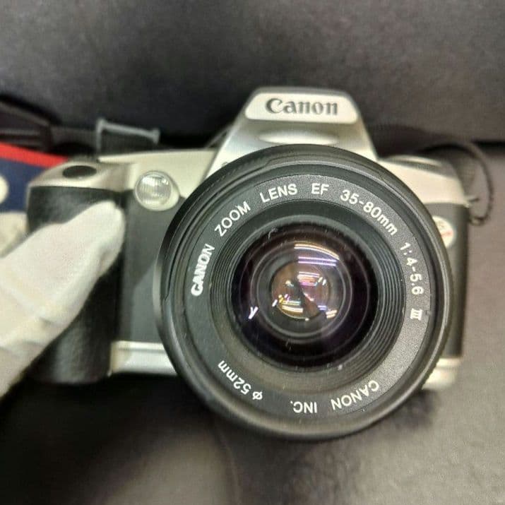 【キャノン】　Canon　フィルム 一眼レフ　EOS Kiss　(初期動作OK)