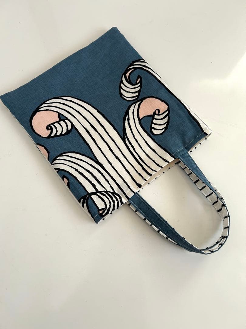 ミナペルホネン生地使用　ハンドメイドミニトート　swing ブルー