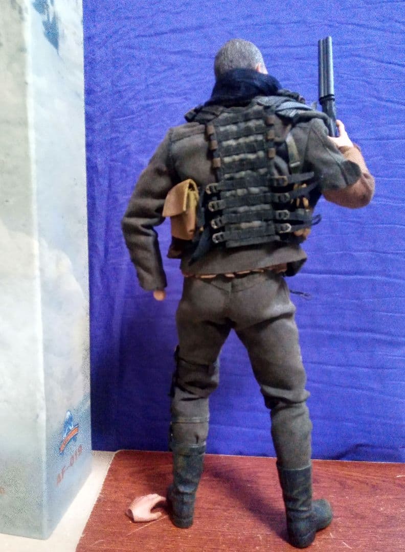 1/6 MADMAX FURYROAD 二代目MAXトム・ハーディ似フィギュア