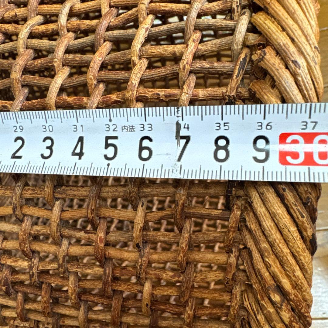 秋田・横手「幻のあけび籠」　希少　縦長丸籠