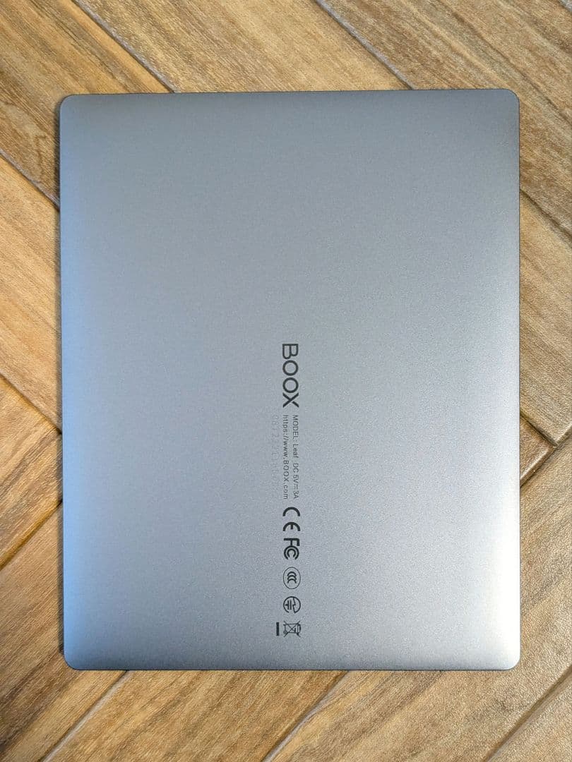 ONYX BOOX Leaf ＋ 社外カバー