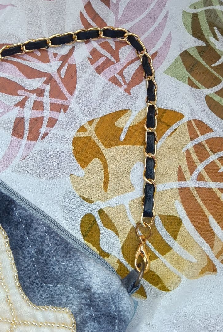 ハワイアンキルト ゲッコーのキラキラトートバッグとポーチ