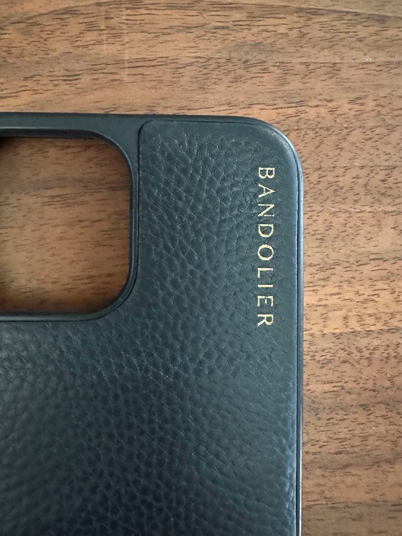 バンドリヤー　Bandolier iPhone13 pro Max