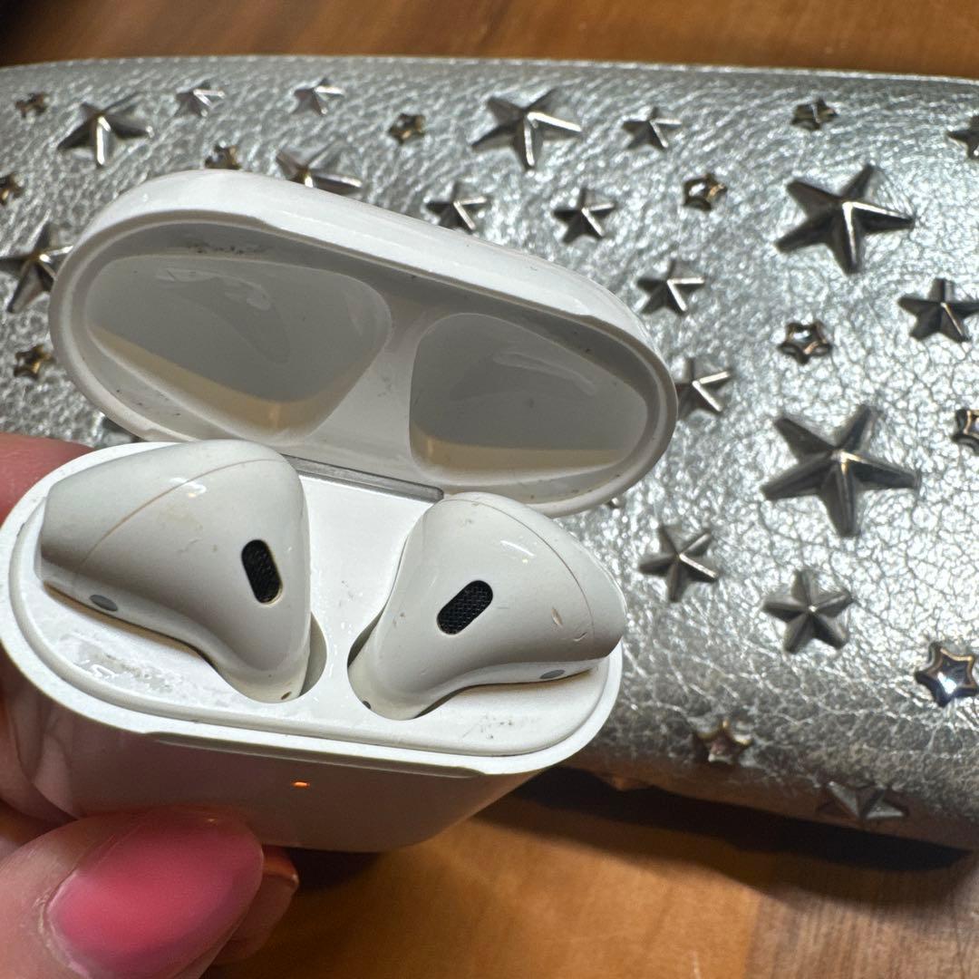 お値下げ可！AirPods本体 ホワイト 充電ケース付き　第2世代
