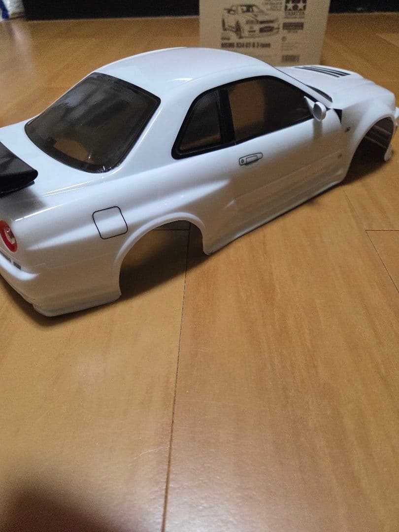 タミヤ R34 GT-R Z-tune 塗装済完成ボディ　ラジコンボディ
