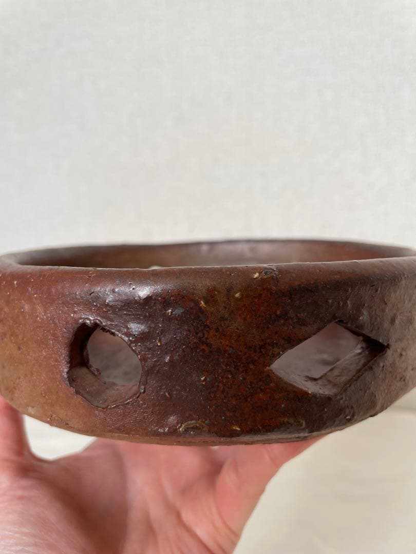 國吉清尚 作　焼締　透かし鉢　A