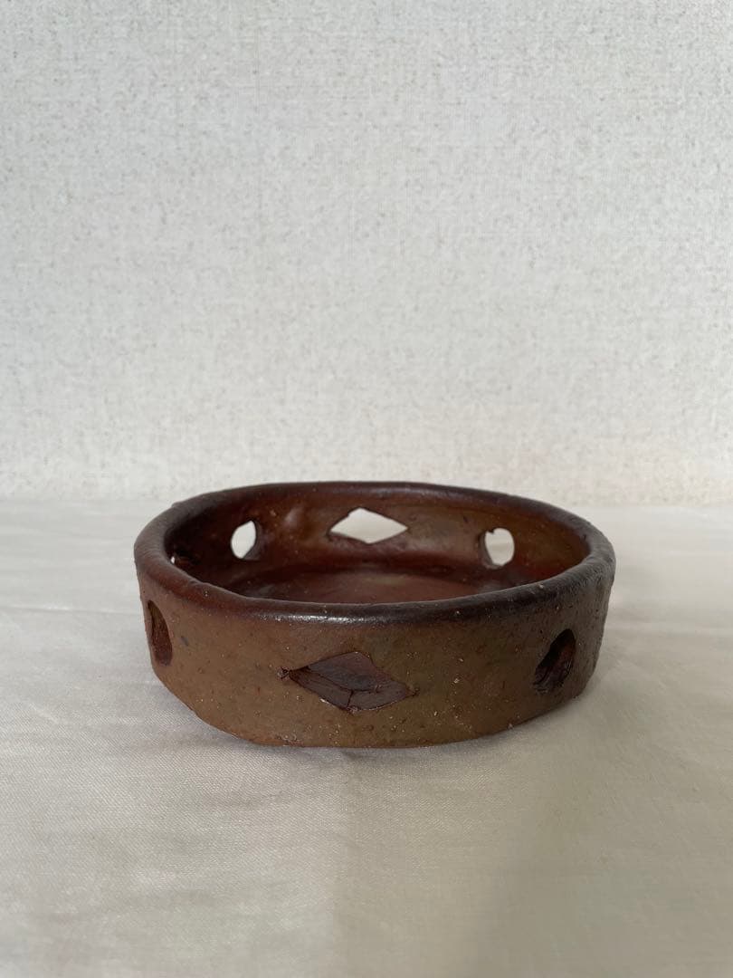國吉清尚 作　焼締　透かし鉢　A