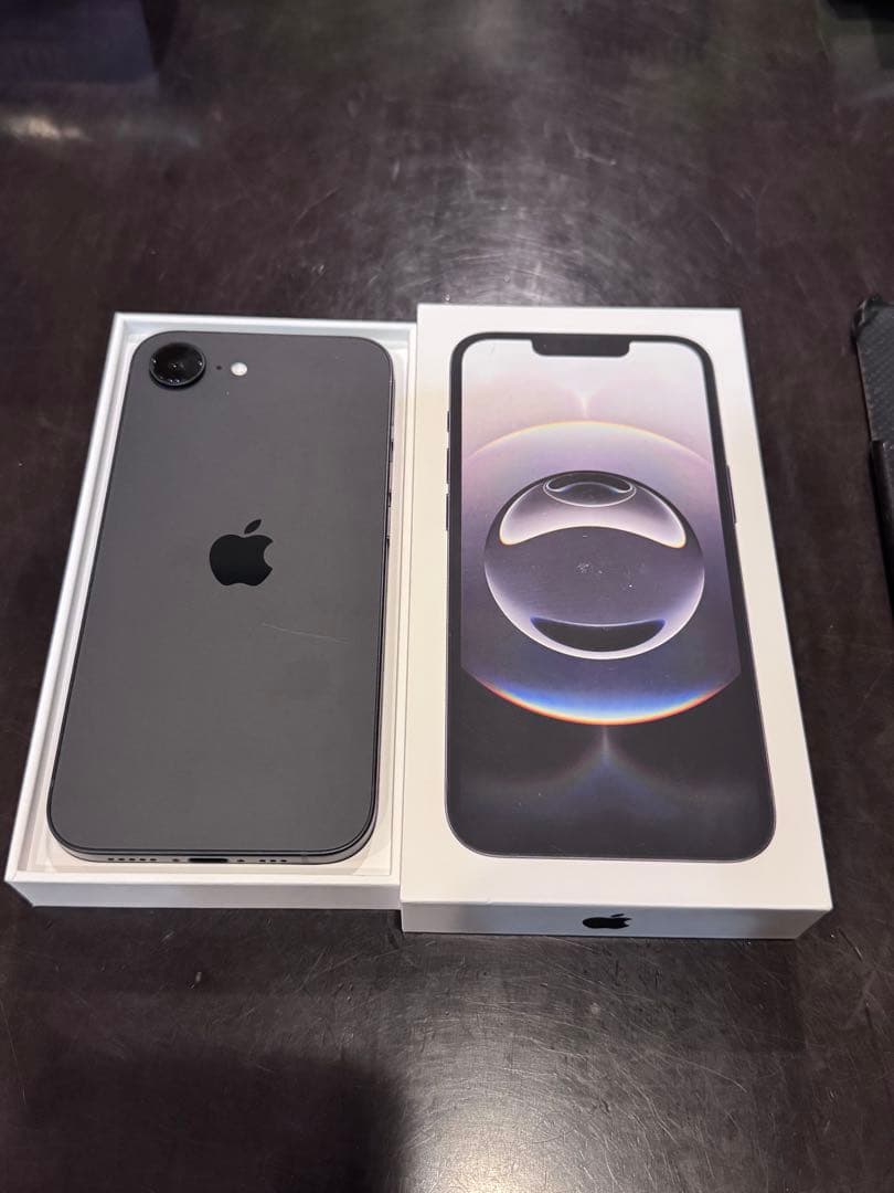 【新品】iPhone16e 128gb 新品 開通のみ 充放電回数0回 国内版