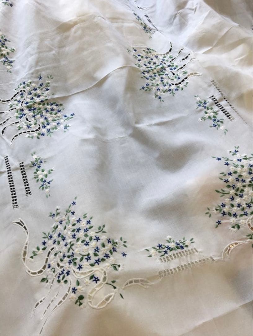 刺繍テーブルクロス250x140cm