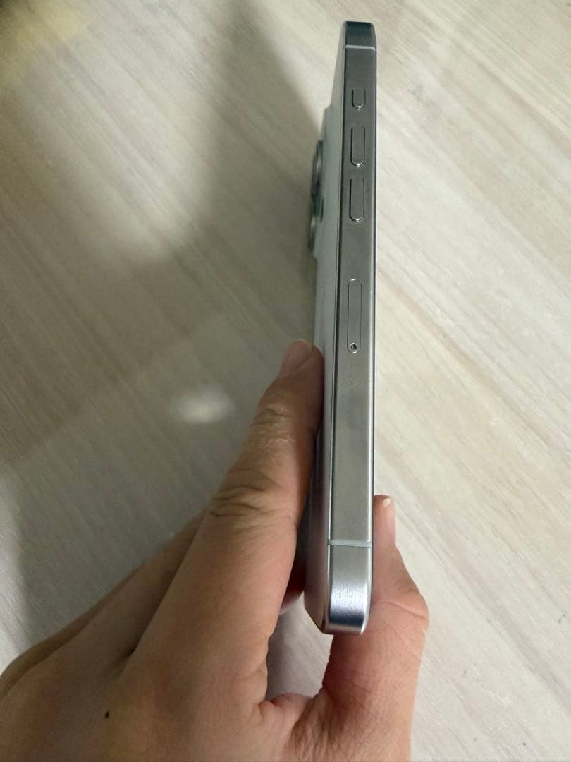 Apple iPhone 15Pro 本体