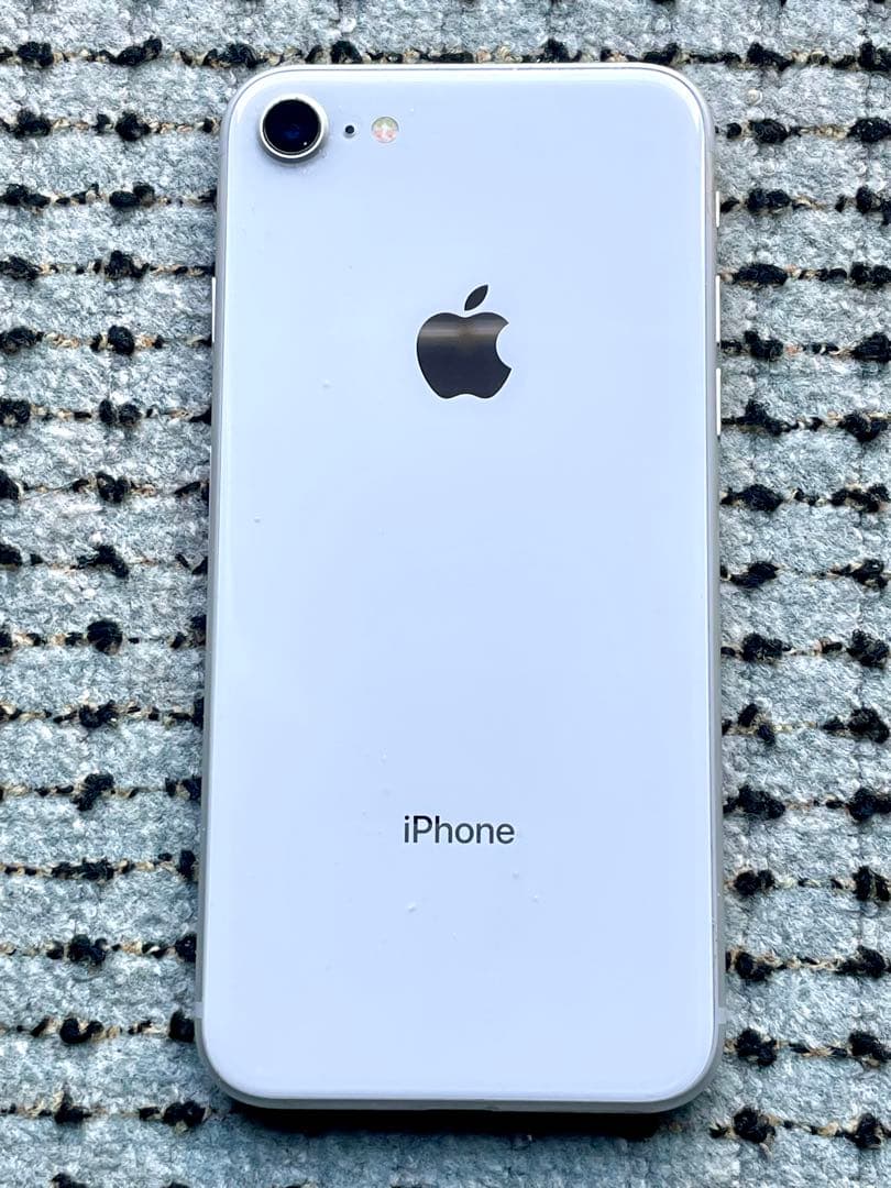 iPhone8 256GBシルバー 美品