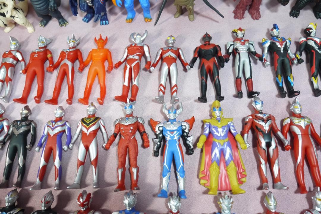 ウルトラヒーローシリーズ500　ウルトラ怪獣シリーズ500　ソフビ75体