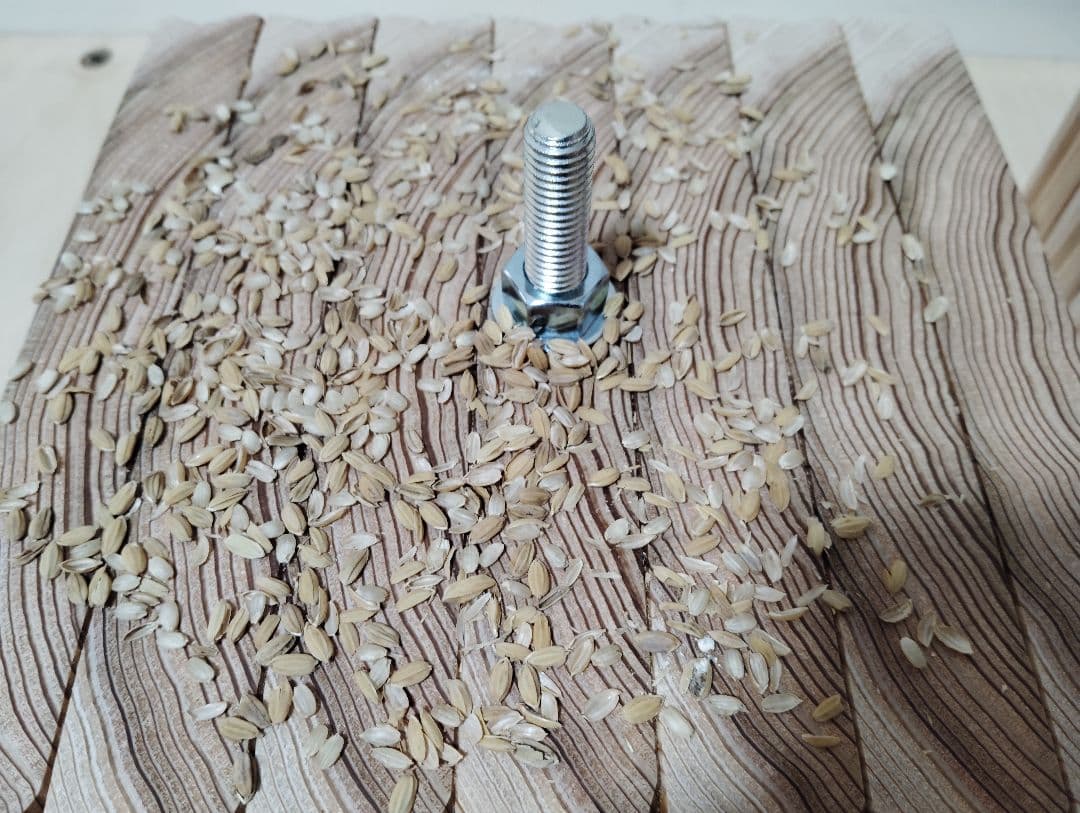 籾摺り機(小型 回転軸ボルトタイプ)