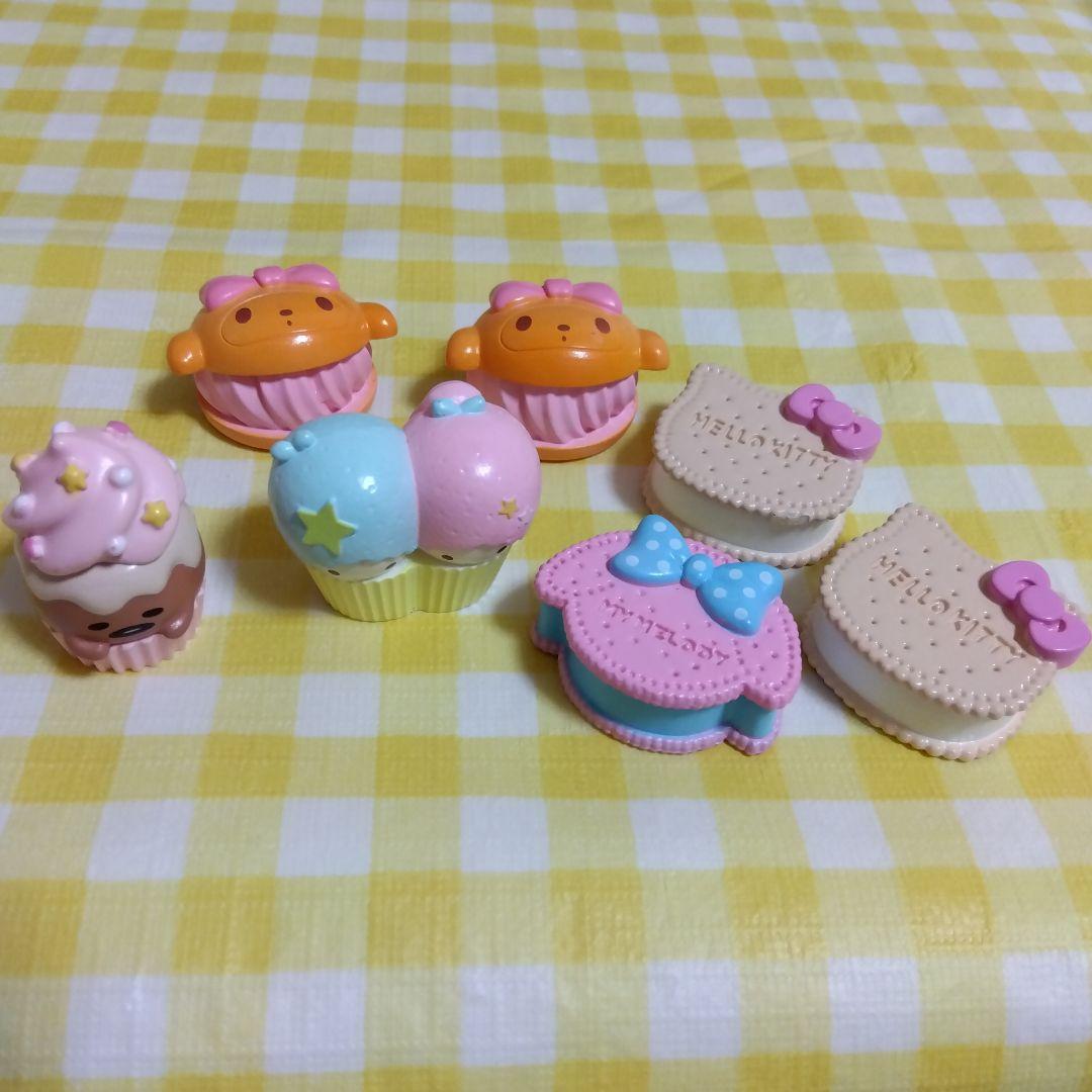 サンリオ　バスボール　バスボム　入浴剤オマケ　キティ　マイメロ　シナモ　ぐでたま