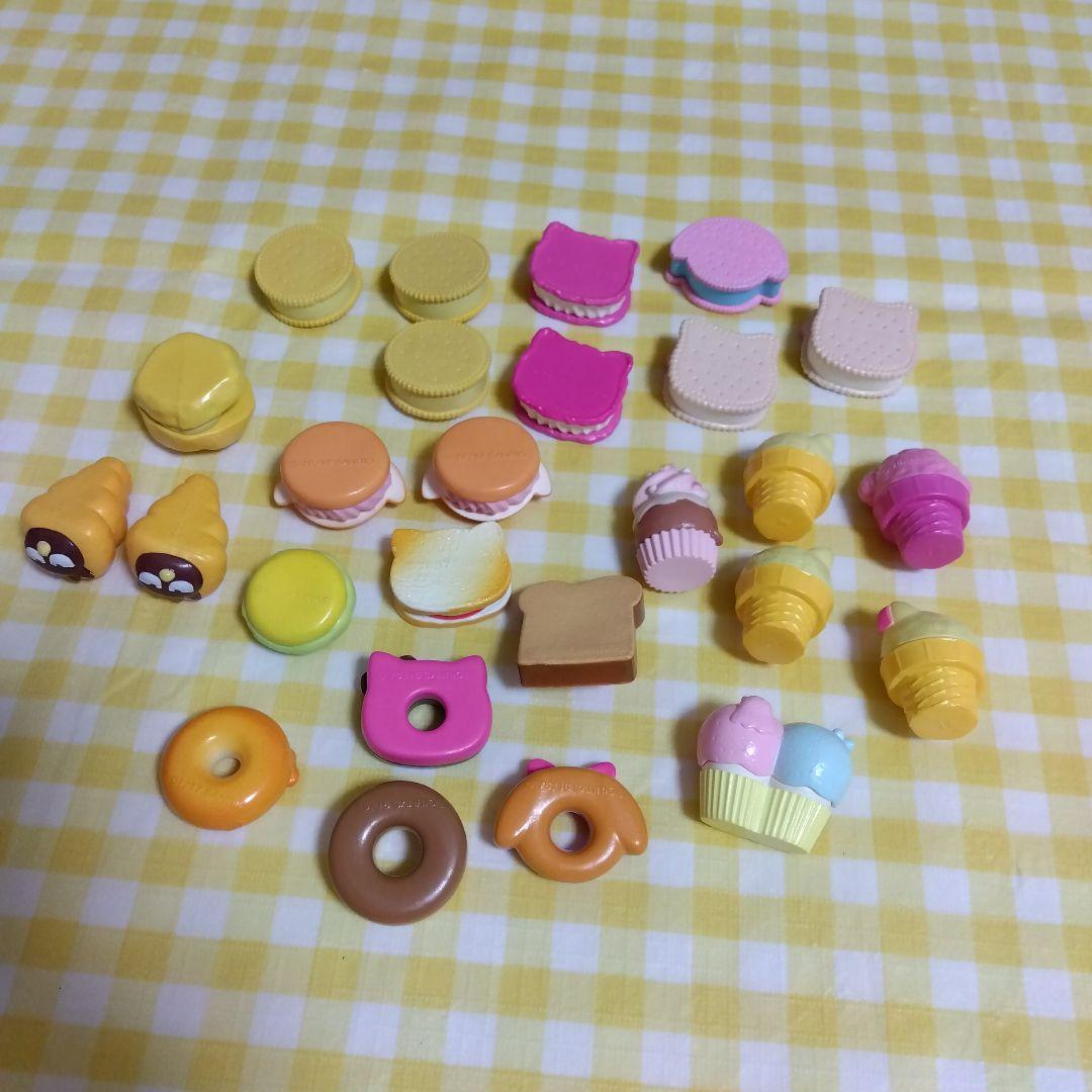 サンリオ　バスボール　バスボム　入浴剤オマケ　キティ　マイメロ　シナモ　ぐでたま