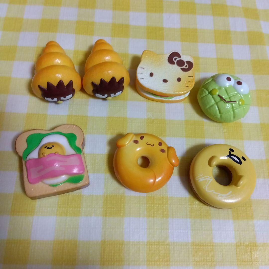 サンリオ　バスボール　バスボム　入浴剤オマケ　キティ　マイメロ　シナモ　ぐでたま