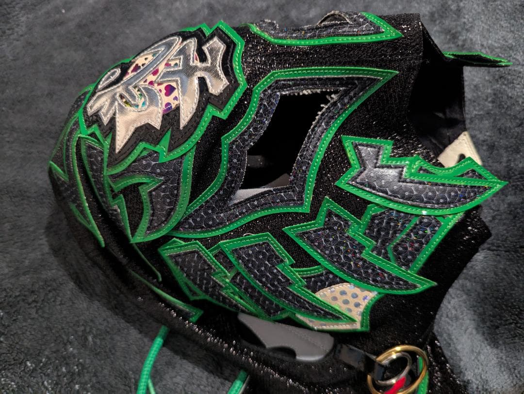 【げんじろう】元新日本プロレス　BUSHI選手　マスク