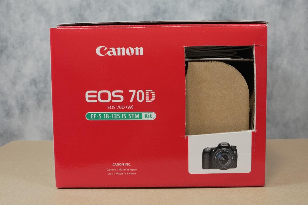 Canon EOS 70D EF-S 18-135レンズキット＋レンズフード