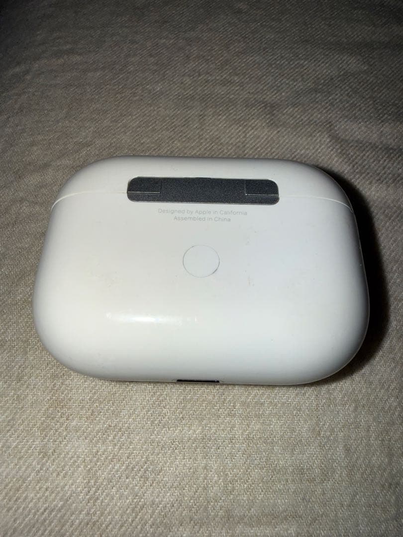 AirPods Pro 本体 充電ケース付き ホワイト