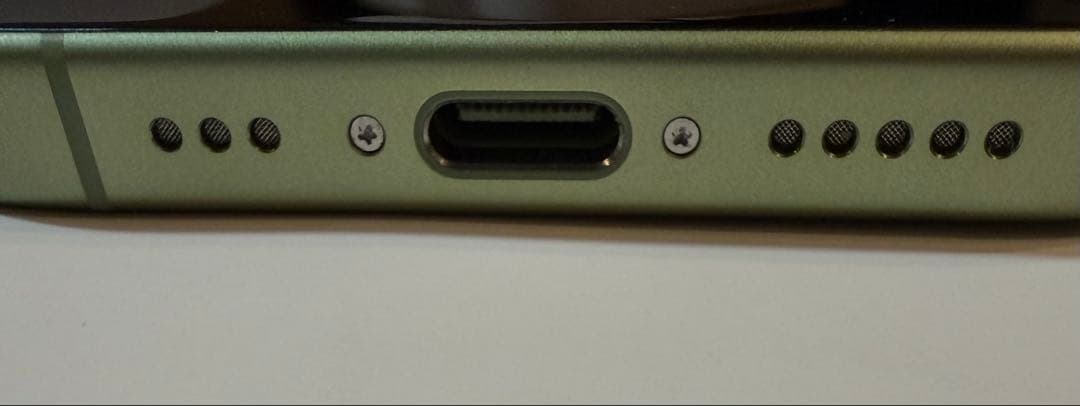 iPhone17 本体 セージ　256GB SIMフリー(保護フィルムおまけ付)