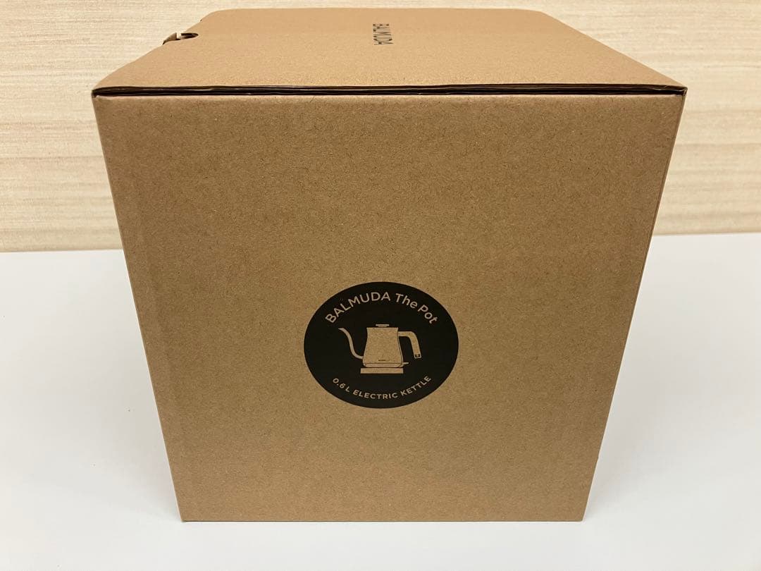 【(^^)】美しい電気ケトル　BALMUDA The Pot（白）