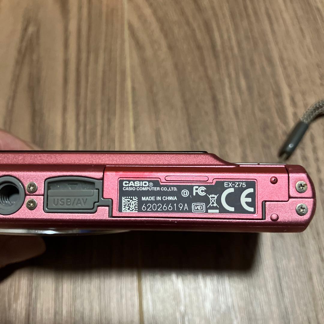 CASIO EXILIM EX-Z75 ピンク デジカメ　コンデジ　ジャンク品