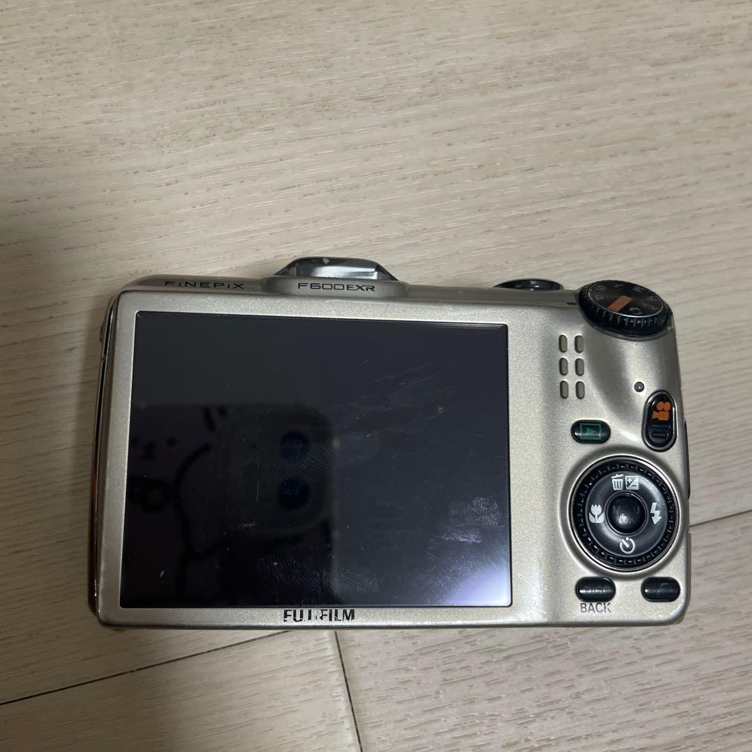 FUJIFILM Finepix F600 EXR シャンパンゴールド