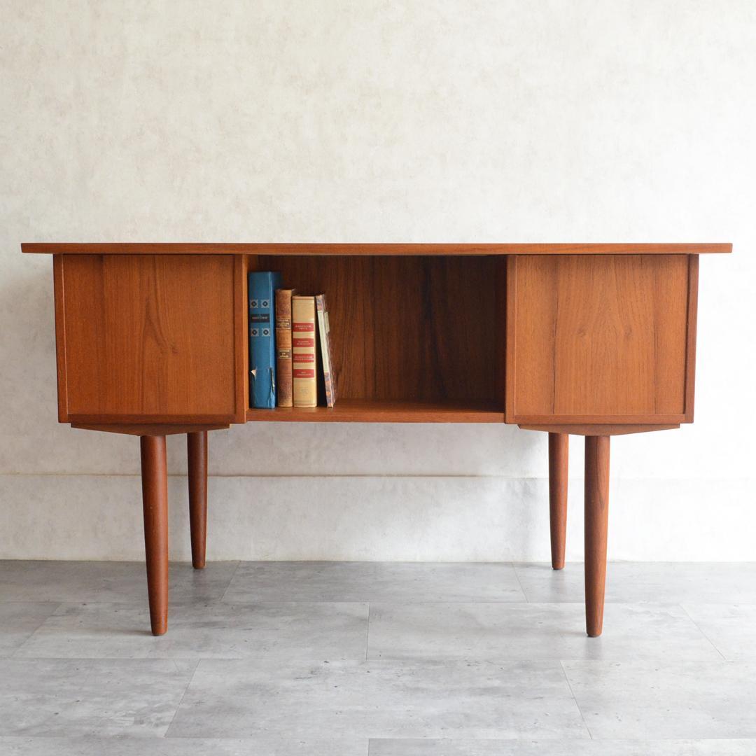 デンマーク 北欧ヴィンテージ チーク デスク 鍵付 北欧家具 机 北欧デザイン