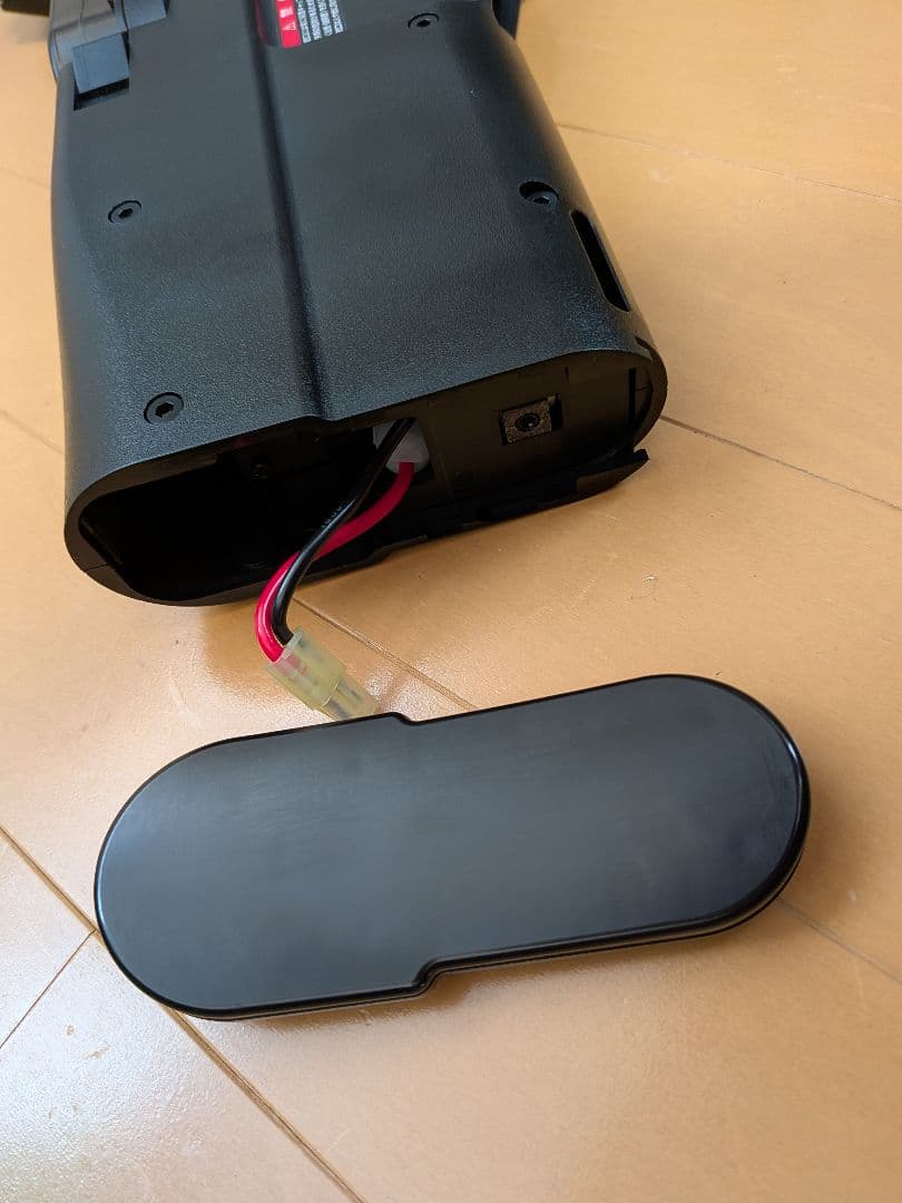 マルイ　p90 電動ガン　多弾数マガジン付