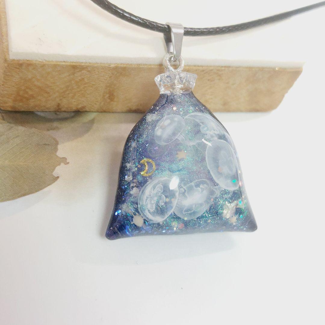 レジン　ハンドメイド　ネックレス　ペンダント