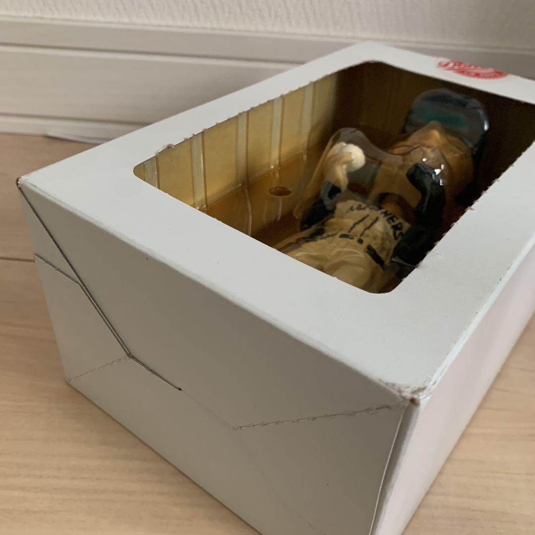 イチロー　2000体限定フィギュア　ボブルヘッド　カード付き