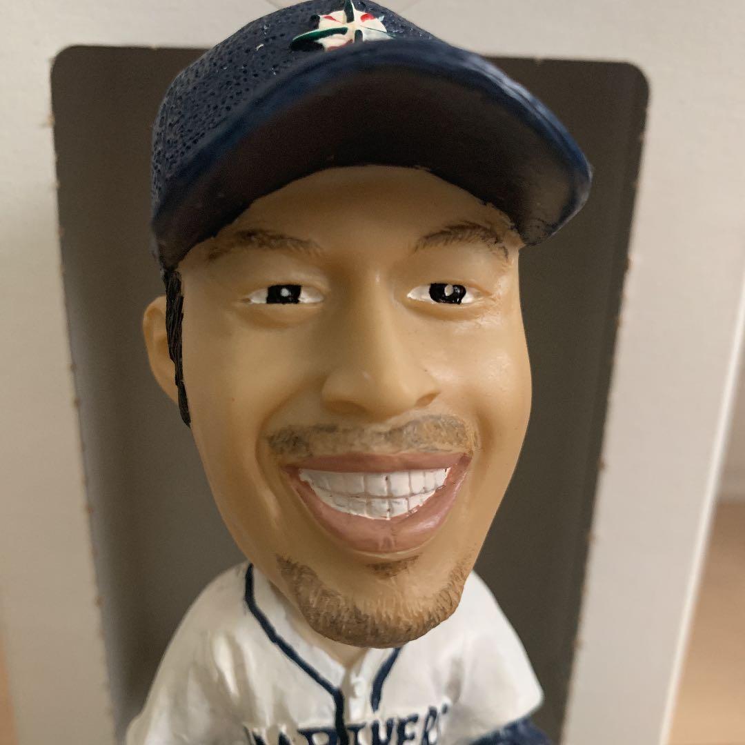 イチロー　2000体限定フィギュア　ボブルヘッド　カード付き