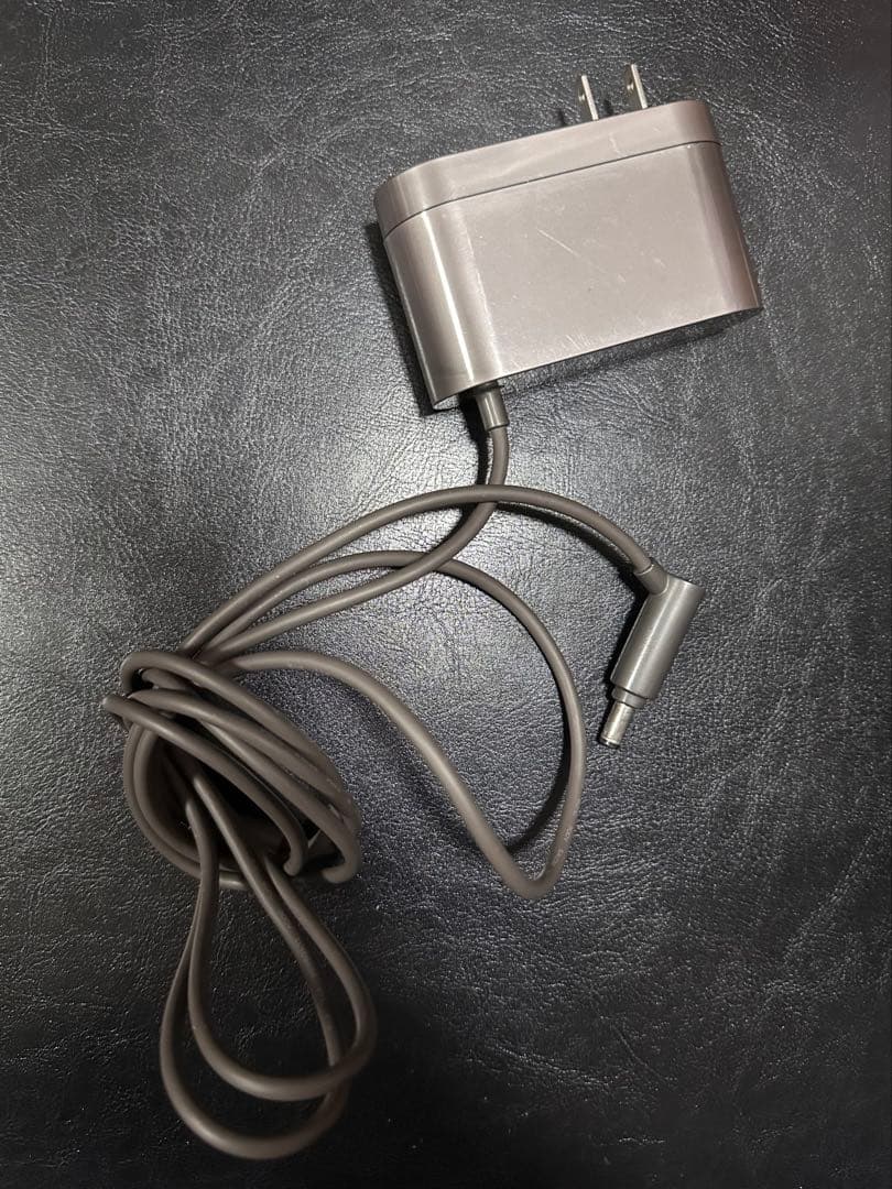 dyson v6 trigger ハンディ掃除機