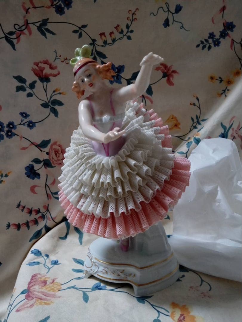 ジッツェンドルフ　フィギュリン　ドレスデン　レース人形　陶器人形　大き目