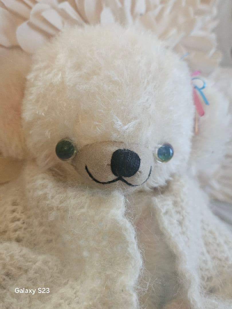 Merry Thought クリーム色チーキー約30cm