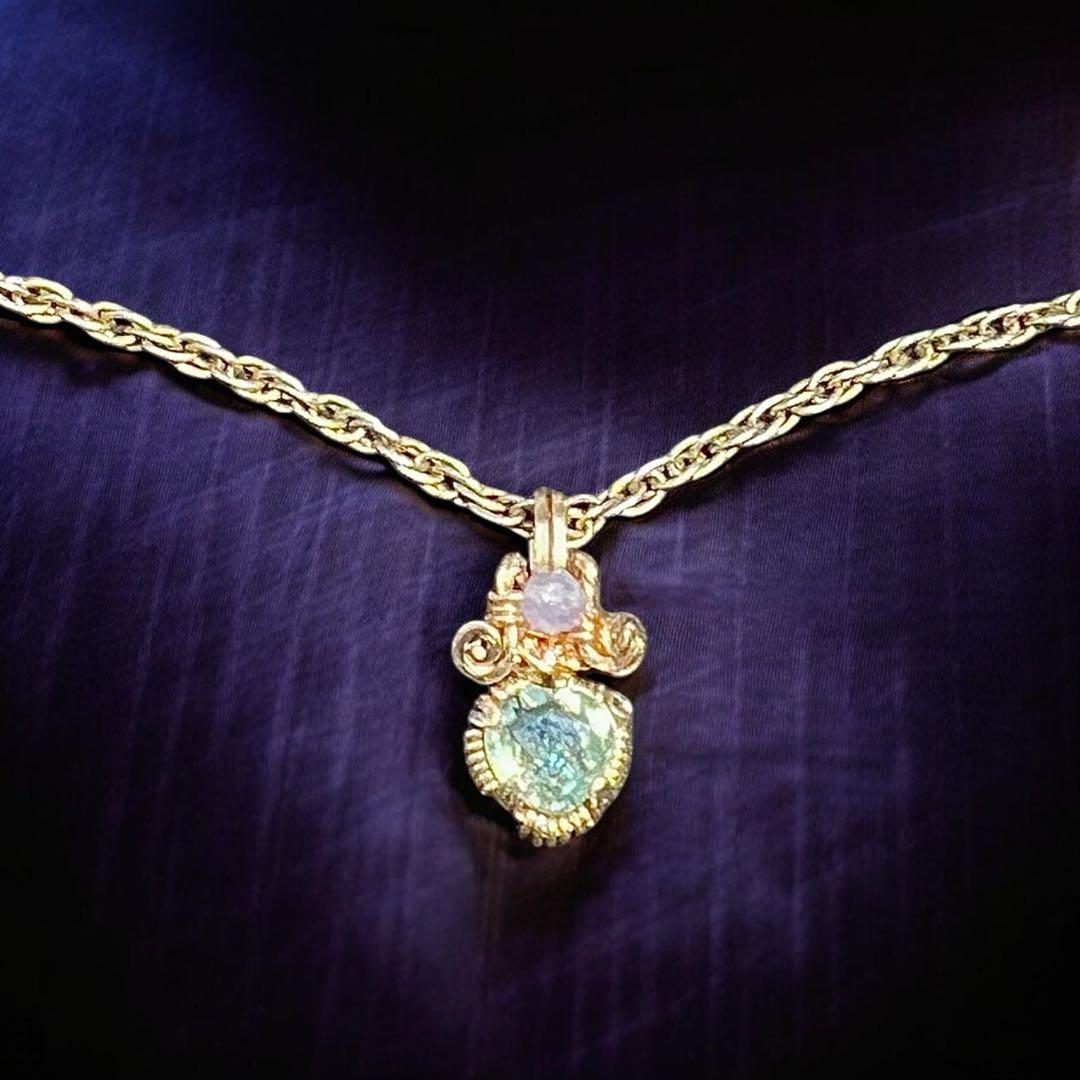 天然石　グリーンサファイア　ワイヤーラッピング　ペンダントトップ 14kgf